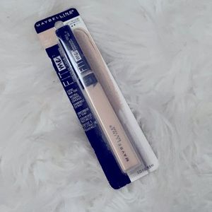 Maybelline fit me concealer!